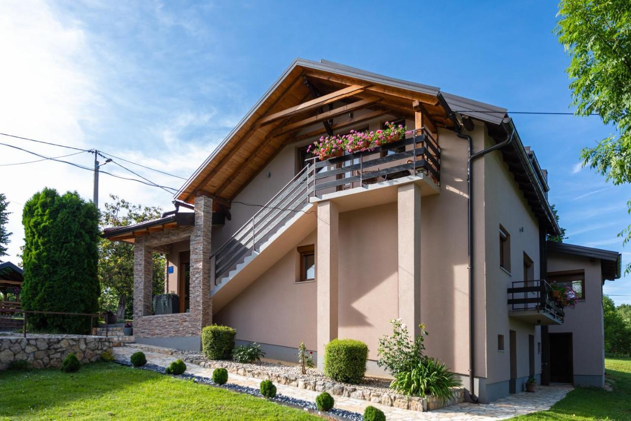 Apartment Sara Rakovica Exterior photo